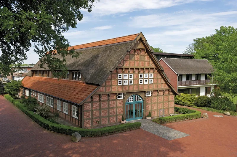 Big Dutchman-Unternehmenszentrale mit Fachwerkhaus Big Dutchman-Unternehmenszentrale mit Fachwerkhaus