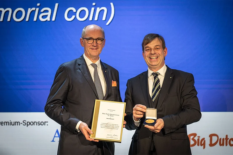 Bernd Meerpohl (left) being awarded the Max Eyth Gold Medal by the DLG board. DLG president Hubertus Paetow handed over medal and certificate Bernd Meerpohl (left) being awarded the Max Eyth Gold Medal by the DLG board. DLG president Hubertus Paetow handed over medal and certificate