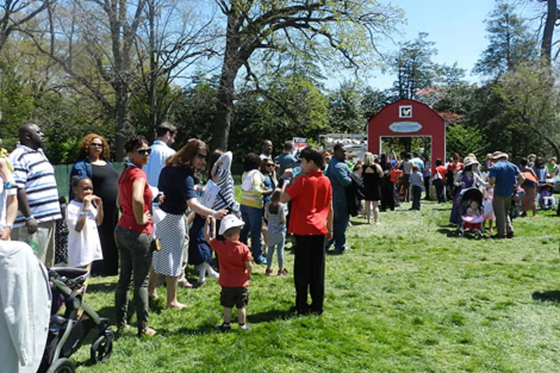 Natura Step featuring the Hollywood Hens visits the White House Natura Step featuring the Hollywood Hens visits the White House