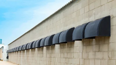 Le bâtiment toujours en vue, en gardant à l’esprit le portefeuille, pour que l’élevage se porte bien Le bâtiment toujours en vue, en gardant à l’esprit le portefeuille, pour que l’élevage se porte bien