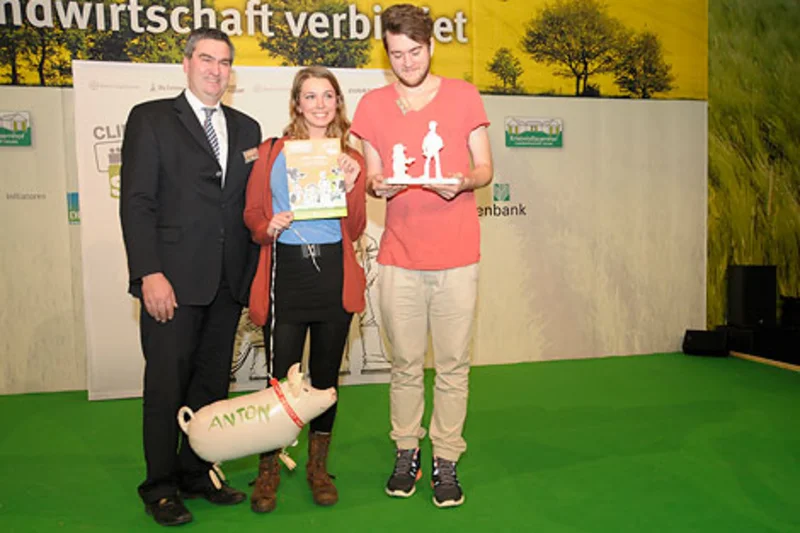 Hauptpreis geht an Helen Schiller und Julia Sinjen aus Schleswig-Holstein Hauptpreis geht an Helen Schiller und Julia Sinjen aus Schleswig-Holstein