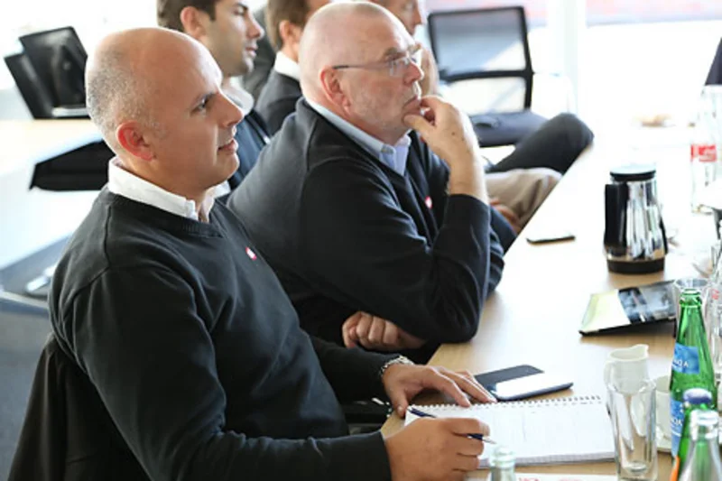 Poultry production: Cobb experts attend intensive product seminar Poultry production: Intensive product seminar for Cobb consultants