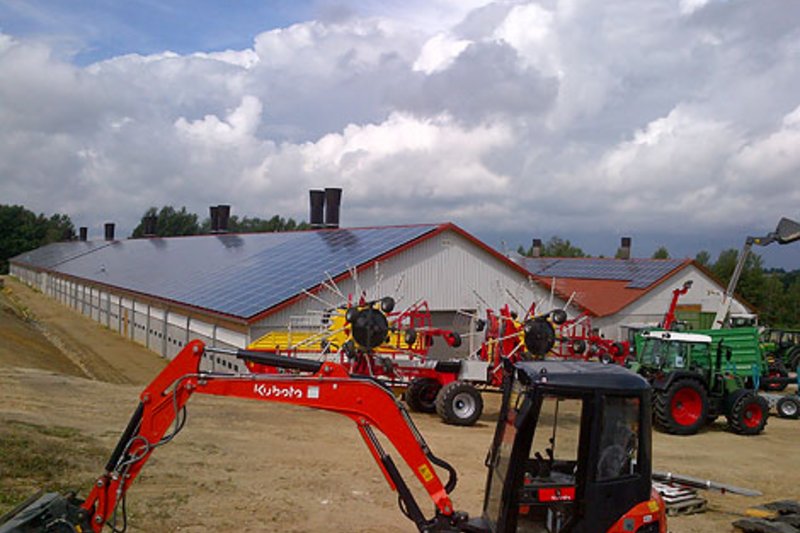 Two successfully completed new buildings for poultry growing were inaugurated at an open house.