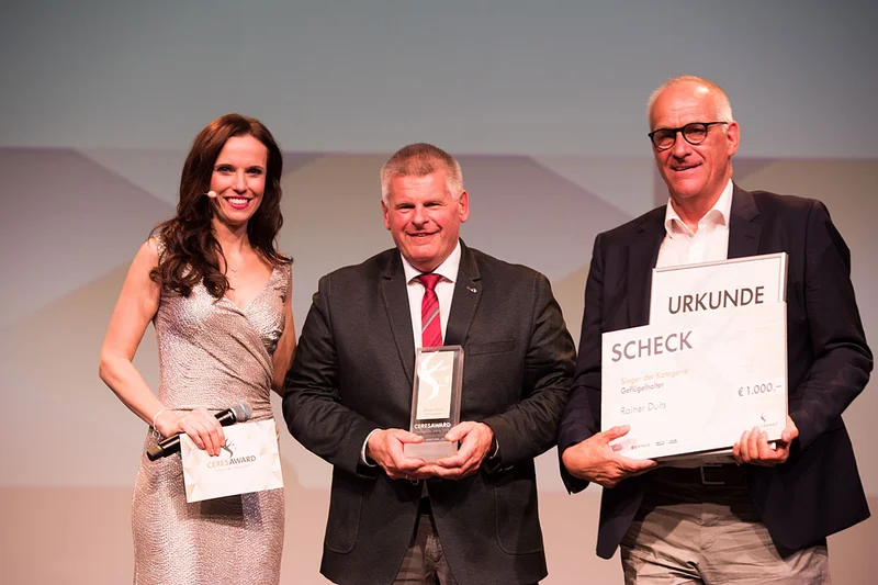 Rainer Duits bei der Preisverleihung auf der Bühne