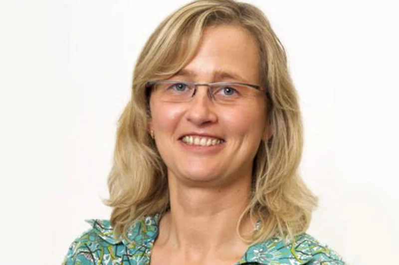 Simone Ruholl: 25jähriges Arbeitsjubilämum Simone Ruholl: 25jähriges Arbeitsjubilämum