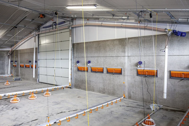 New feed conveying system has four to five times longer service life New feed conveying system has four to five times longer service life