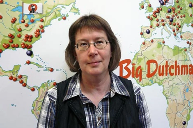 Arbeitsjubilarin Hannelore Bojes ist seit 30 Jahren mit von der Big Dutchman-Partie Arbeitsjubilarin Hannelore Bojes ist seit 30 Jahren mit von der Big Dutchman-Partie