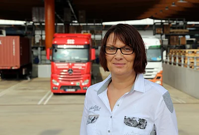 Silberne Arbeitsjubilarin Petra Kathmann Silberne Arbeitsjubilarin Petra Kathmann
