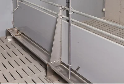 Precise level check of filling level in the trough at any time Precise level check of filling level in the trough at any time