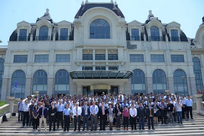 Picture of the 300 invited guests  
