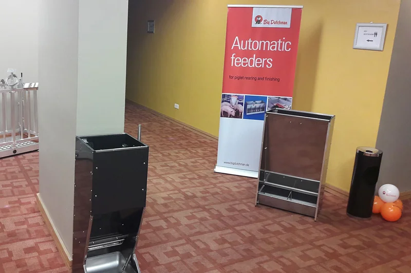 Two different automatic feeders 