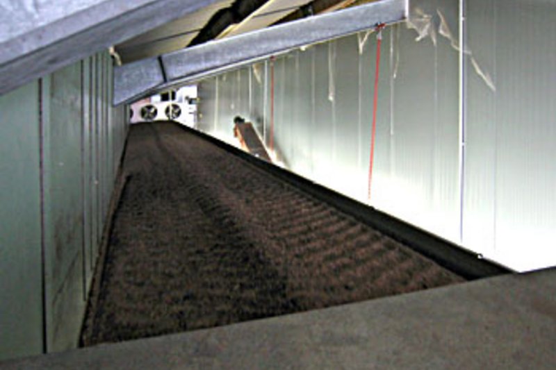 Manure drying tunnel doing a good job - Big Dutchman