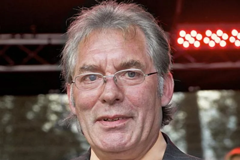 Georg Koops begeht 45-jähriges Arbeitsjubiläum bei Big Dutchman Georg Koops begeht 45-jähriges Arbeitsjubiläum bei Big Dutchman