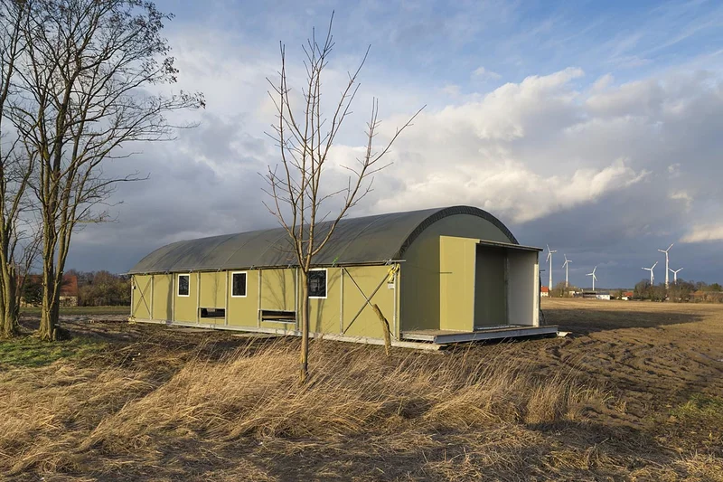 Bâtiment NaturaCamp pour l’élevage en volière