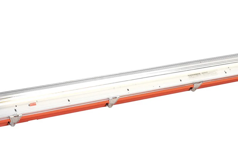 Moisture-proof LED lamp