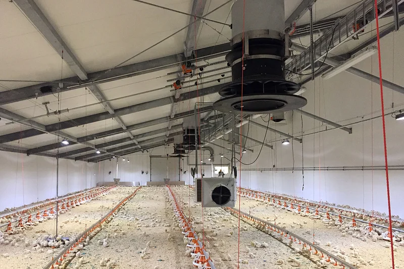 Ausrüstungen für ein gesundes Stallklima Ausrüstungen für ein gesundes Stallklima
