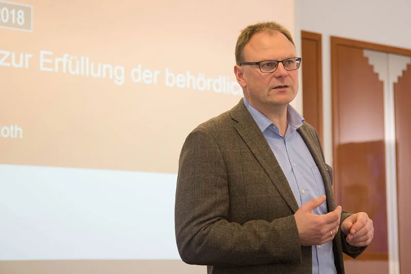 Roland Tapken beim Vortrag Roland Tapken beim Vortrag