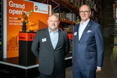 Big Dutchman feiert: Alistair Rawstorne (li.) und Bernd Meerpohl (Aufsichtsratsvorsitzender) bei der Eröffnung des neuen Bürogebäudes in Johannesburg 2025. Big Dutchman feiert: Alistair Rawstorne (li.) und Bernd Meerpohl (Aufsichtsratsvorsitzender) bei der Eröffnung des neuen Bürogebäudes in Johannesburg 2025.