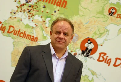 Seit 35 Jahren tätig für Big Dutchman: Arbeitsjubilar Heinz Südkamp 35jährige Tätigkeit bei Big Dutchman: Arbeitsjubilar Heinz Südkamp