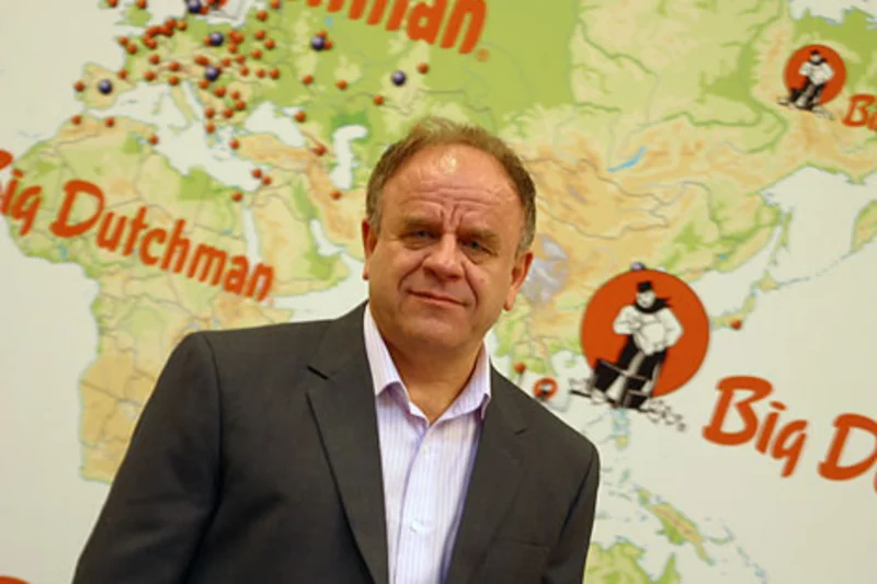 Seit 35 Jahren tätig für Big Dutchman: Arbeitsjubilar Heinz Südkamp 35jährige Tätigkeit bei Big Dutchman: Arbeitsjubilar Heinz Südkamp